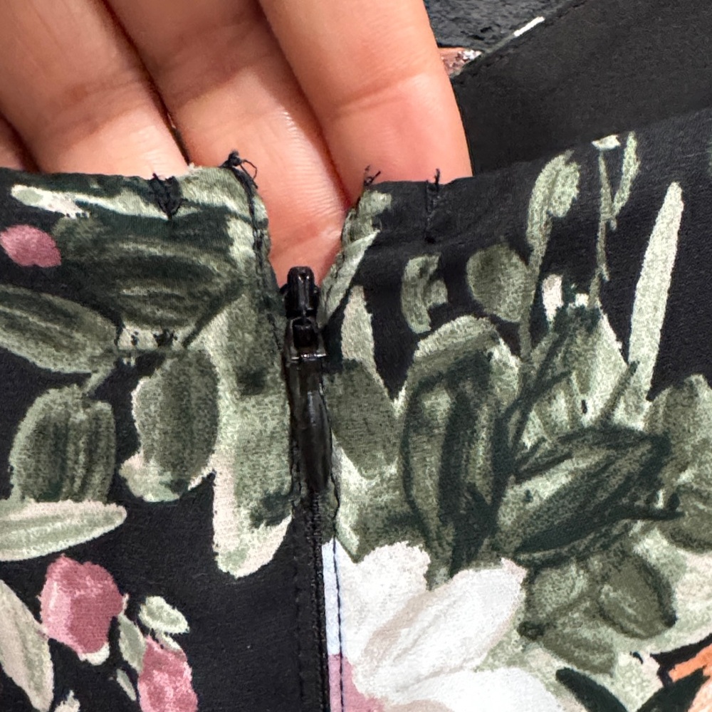 Abercrombie & Fitch black floral tiered maxi - Picture 12 of 16